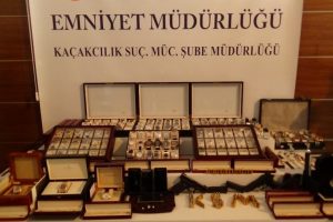 İstanbul'da 20 milyonluk operasyon: 14 g&ouml;zaltı