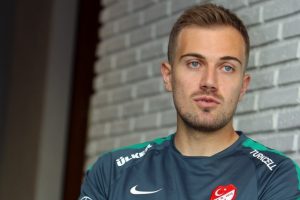 Gaziantepspor, Bursasporlu Mert G&uuml;nok ile temasa ge&ccedil;ti