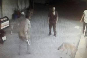 Sokakta yaşayanların yer kavgası: 1 &ouml;l&uuml;