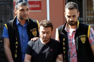 M&uuml;şteri hizmetleri temsilcisi olduğunu s&ouml;yleyerek dolandırdı
