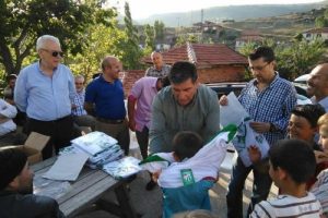 Bursaspor Başkanı Ali Ay, B&uuml;y&uuml;korhan'da d&uuml;zenlenen iftar etkinliğine katıldı