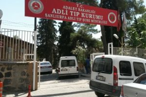 Kanalda y&uuml;zen terlik acı ger&ccedil;eği ortaya &ccedil;ıkardı