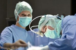 Doktor, hastanın sağlam ayağını kesti!