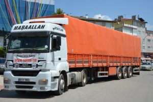 Bayırbucak T&uuml;rklerine yardım TIR'ı yola &ccedil;ıktı