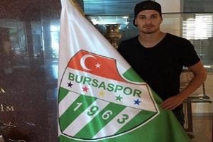 Bursaspor'un yeni transferi Sinan Bakış &Ouml;zl&uuml;ce'de