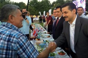 Bursa Yenişehirli &ccedil;ift&ccedil;iler Bakan &Ccedil;elik'ten yardım istiyor
