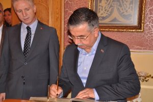 "Ter&ouml;r, M&uuml;sl&uuml;man &uuml;lkelere y&ouml;neltilmiş bir savaş &ccedil;eşididir"