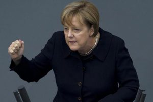 Merkel'den şok &ccedil;ıkış: &Ccedil;irkinleşmeyelim