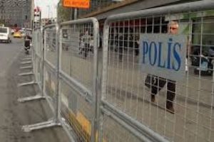Taksim'de LGBTİ &ouml;nlemi!