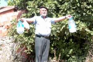 Kaynakları kurudu! K&ouml;y susuz kaldı