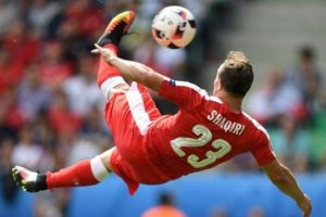 Xherdan Shaqiri, menajerler aracılığıyla Beşiktaş'a &ouml;nerildi