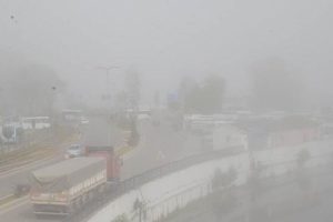 Zonguldak'ta g&ouml;r&uuml;ş mesafesi 10 metreye d&uuml;şt&uuml;