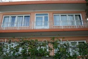 Leyla ile Mecnun dizisinin &ccedil;ekildiği ev 6 milyon dolara satışta