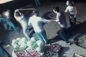 Silahlı, bı&ccedil;aklı ve sopalı kavgada 4 kişi yaralandı