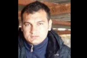 Kayınpederinin evinin camlarını elleriyle kırdı hastanede &ouml;ld&uuml;