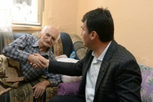 Bursa'da belediyeden yaşlı ve hasta adama yardım eli