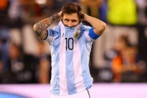 Lionel Messi'den sonra Ag&uuml;ero, Lavezzi ve Higuain de bırakıyor