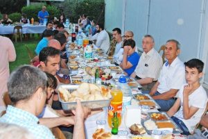 Bursa Kardelen ailesi iftar sofrasında buluştu