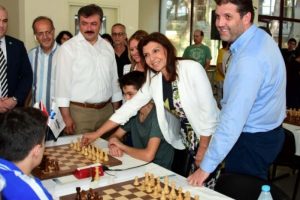 &Ccedil;anakkale'de T&uuml;rkiye Gen&ccedil;ler Satran&ccedil; Şampiyonası başladı