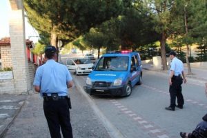 Boğazı kesilen gen&ccedil; kızın erkek arkadaşı ifade i&ccedil;in karakola getirildi
