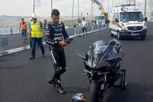 Sofuoğlu yeni k&ouml;pr&uuml;de 350'ye &ccedil;ıktı
