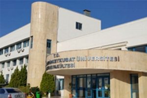 &Uuml;niversitede skandal: Memur ve &ouml;ğrenciler g&ouml;zaltında