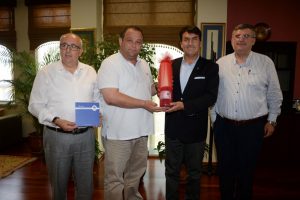 Başkan D&uuml;ndar'a kırmızı dipli mum ile davet
