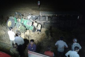 Balıkesir'de trafik kazası: 2 &ouml;l&uuml;, 4 yaralı