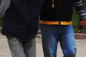 13 yaşında kıza 'sarkıntılığa' 6 yıl