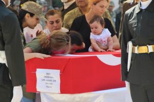 Lice ve Bismil şehitleri memleketlerine uğurlandı