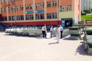 Fedakar &ouml;ğretmenler iş başında