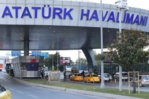 Atat&uuml;rk Havalimanı'ndaki taksicilerden a&ccedil;ıklama
