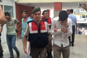 Kasayı a&ccedil;amayınca bahşiş kutusunu &ccedil;aldılar