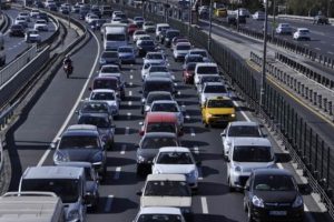 Bayram trafiğinden kurtulmak i&ccedil;in bunları yapın