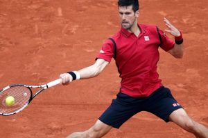 Djokovic kayıpsız devam etti!