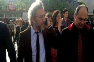 Can D&uuml;ndar'a saldırı davası başladı