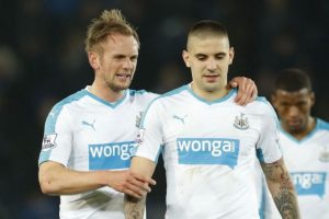 Sarı-Lacivertliler, olası bir olumsuzluk i&ccedil;in de &uuml;&ccedil;&uuml;nc&uuml; ismi belirledi: Siem de Jong