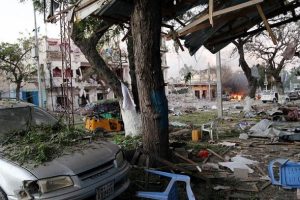 Somali'de bombalı saldırı: 18 &ouml;l&uuml;