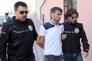 Kayseri'de 15 kilo esrar, 5 kilo afyon sakızı ele ge&ccedil;ti: 6 g&ouml;zaltı