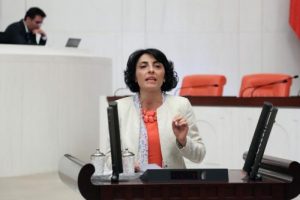CHP Bursa Milletvekili'nin mecliste k&uuml;rs&uuml;den anlattığı &ouml;yk&uuml;n&uuml;n kahramanı kendisi &ccedil;ıktı