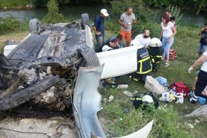 Bursa'ya d&ouml;nen aile kaza yaptı: 2 &ccedil;ocuk &ouml;ld&uuml;