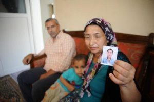 Bursa Kestel'de kızlarını uyuşturucudan kurtarmak i&ccedil;in &ccedil;ırpınıyorlar