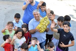 İzmir B&uuml;y&uuml;kşehir'den 135 bin aileye patates