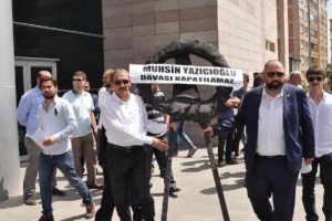 BBP'den Yazıcıoğlu kararına siyah &ccedil;elenkli protesto
