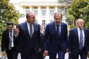 Lavrov: "T&uuml;rkiye ile fikir ayrılığı yaşamıyoruz"