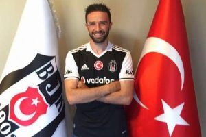 Beşiktaş, G&ouml;khan G&ouml;n&uuml;l ile anlaşma sağlandığını a&ccedil;ıkladı