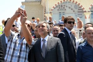 Abdullah G&uuml;l'e yoğun ilgi