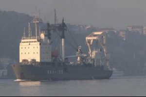 İlişkiler yeniden ısınırken Rus gemisi Boğazdan b&ouml;yle ge&ccedil;ti