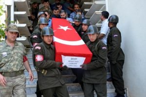 Şehit Uzman &Ccedil;avuş Avcı, K&uuml;rt&ccedil;e ağıtlarla toprağa verildi