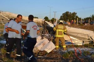 Balıkesir'de eğitim u&ccedil;ağı d&uuml;şt&uuml;: 2 kişi &ouml;ld&uuml;